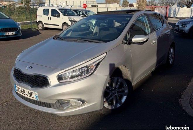 Kia Ceed d Ceed 1.6 CRDi S&S 128ch Toit ouvrant p Autre de 2014