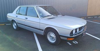  Voir d&eacute;tails -BMW Serie 5 520i e28 &agrave; Caz�res-sur-l'Adour (40)