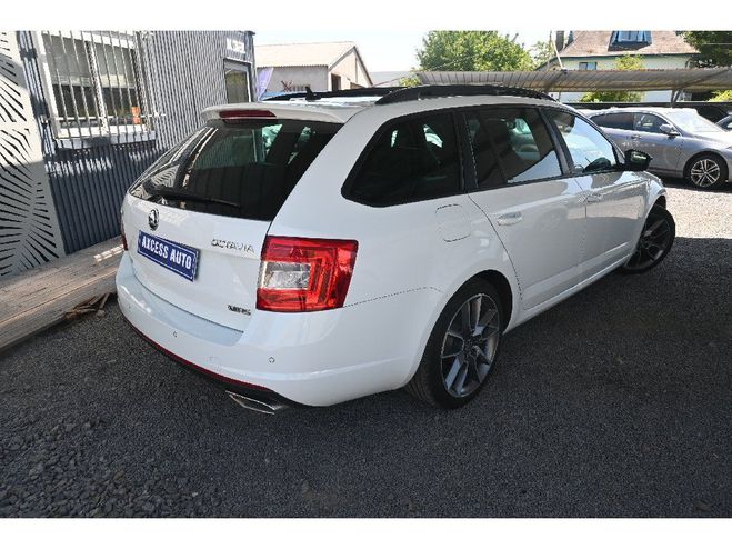 Skoda Octavia Combi 2.0 TDI 184 ch DSG6 4x4 RS Blanche de 2016