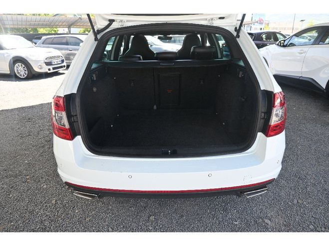 Skoda Octavia Combi 2.0 TDI 184 ch DSG6 4x4 RS Blanche de 2016