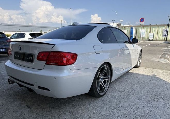 BMW Serie 3 COUPE (E92) 325IA 218CH M SPORT Gris de 2012