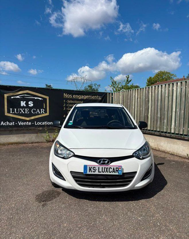 Hyundai I20 1.2i Move 84cv 1 �res mains Blanc de 2014