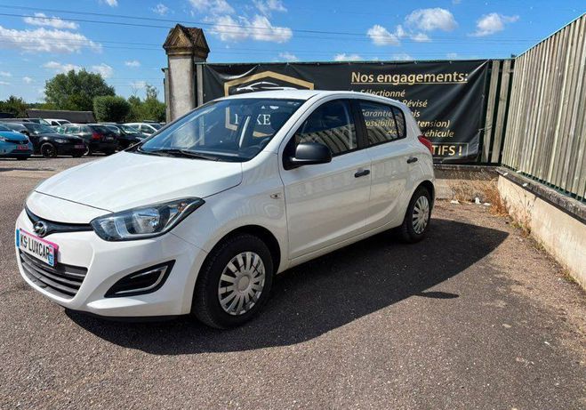 Hyundai I20 1.2i Move 84cv 1 �res mains Blanc de 2014