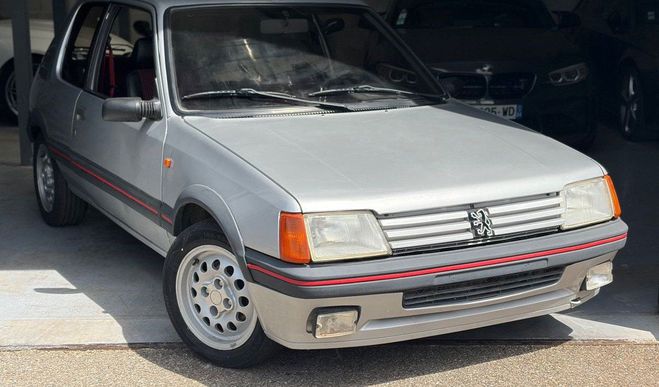 Peugeot 205 GTI 1.6 105cv GRIS FUTURA SEMI CUIR VITR Gris de 1985