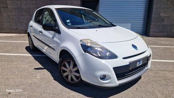  Voir d&eacute;tails -Renault Clio 1.5CDI 90ch bien �quip�/distribution ok  &agrave; Quetigny (21)
