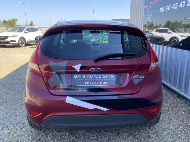 Ford Fiesta 1.25L 16V ZETEC 82ch TREND 3P Rouge de 2012