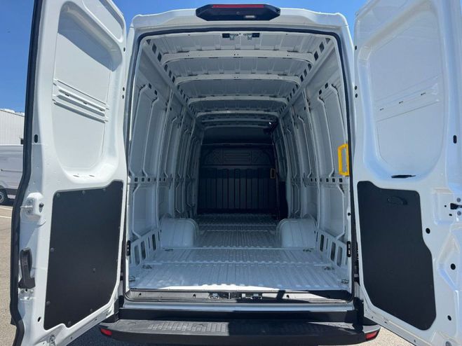 Iveco Daily 35C18 A8 180CV L4 16 M3 Blanc de 2026