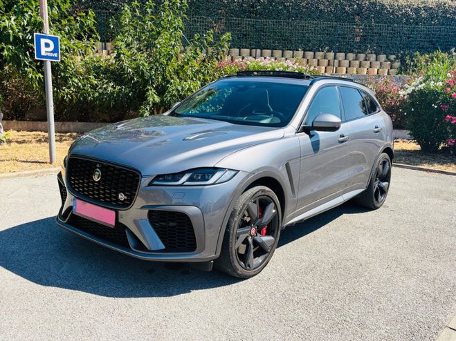 Jaguar F Pace (2) SVR 5.0 S/C 550 4X4 BVA 1 ERE MAIN ! GRIS ANTHRACITE de 2021