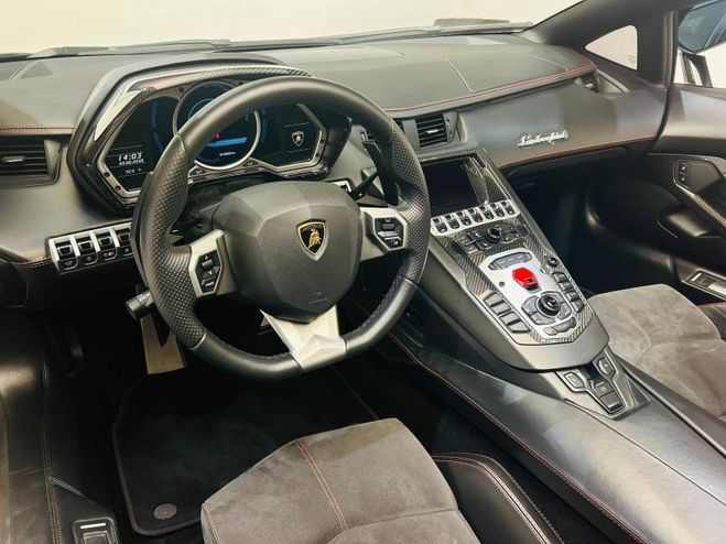 Lamborghini Aventador LP 700-4  de 