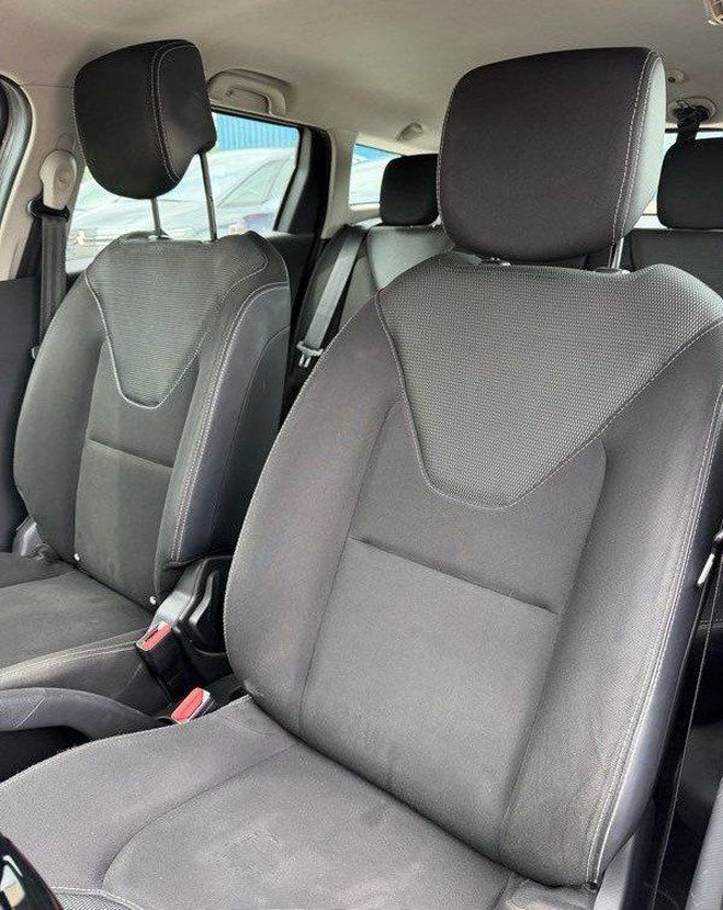 Renault Clio IV Estate 1.5 dCi Energy eco2 S&S 90 cv Gris de 2013