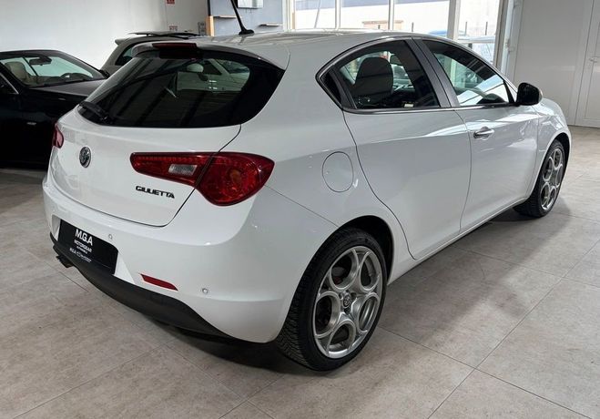 Alfa romeo Giulietta 1.6 JTD SUPER BVA 120 CH Blanc de 2016