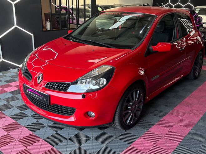 Renault Clio III RS 2.0 16V 197 ch ~ VOLANT ALCANTARA Rouge de 2006