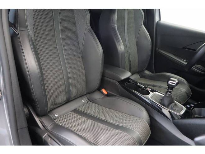 Peugeot 208 PureTech 100 S&S BVM6 GT gris de 2021