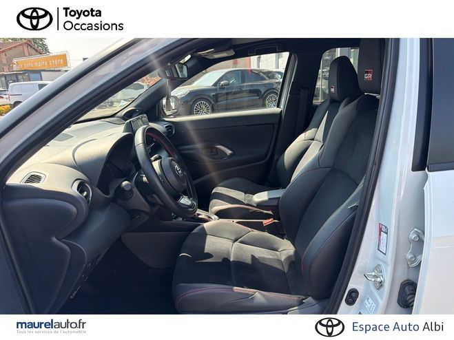 Toyota Yaris Yaris Cross Hybride 116h 2WD GR SPORT 5p Grey de 2023