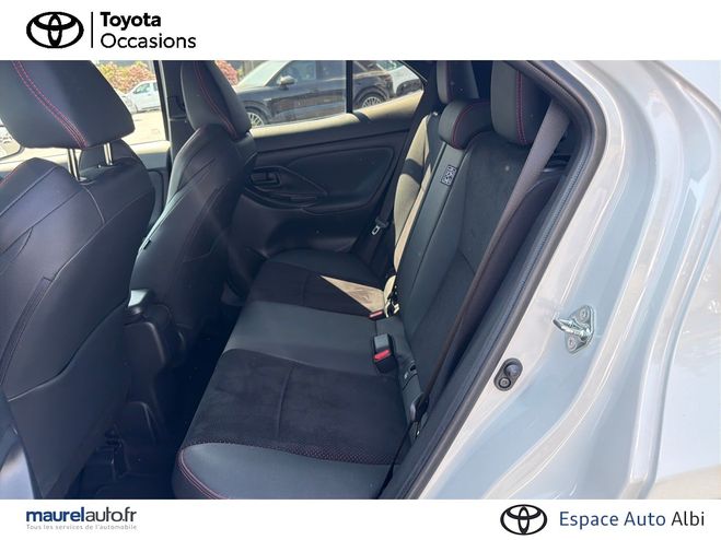 Toyota Yaris Yaris Cross Hybride 116h 2WD GR SPORT 5p Grey de 2023