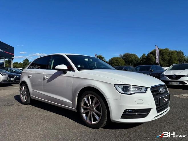 Audi A3 SPORTBACK 1.6 TDI 110 AMBITION Blanc de 2015