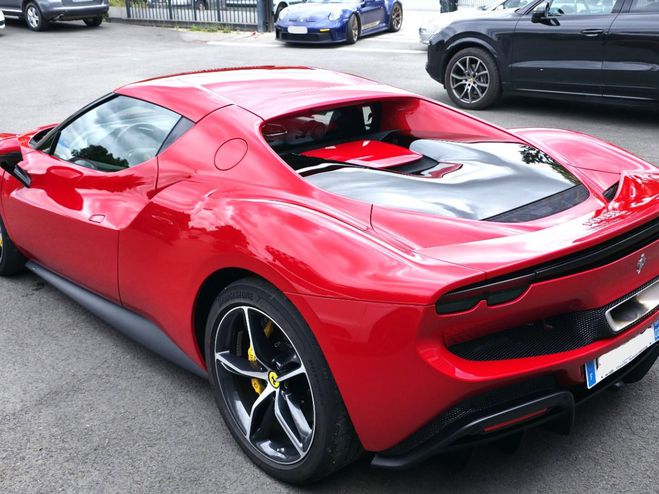 Ferrari 296 GTB 830CV Hybrid ROSSO CORSA METALISEE de 2023