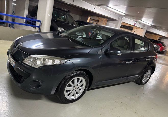Renault Megane III 2.0 140ch CVT r�vis�e vidange Bva ok Gris de 2009