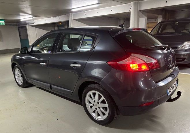 Renault Megane III 2.0 140ch CVT r�vis�e vidange Bva ok Gris de 2009