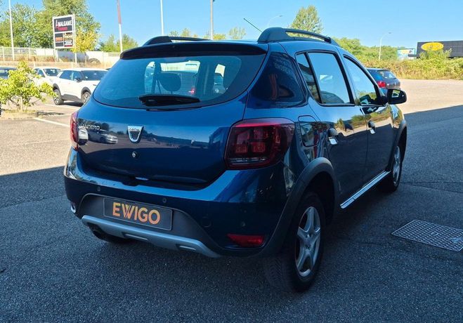 Dacia Sandero STEPWAY 0.9 TCE 90 1�RE MAIn Bleu de 2017