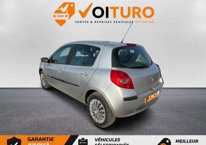 Renault Clio 3 5 Portes 1.4 i 16V 98 cv,R�vis�e,Suivi Autre de 2005