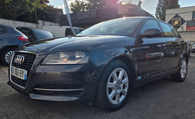 Audi A3 Sportback 1.6 TDi 105 cv Bo�te auto Noir de 2012