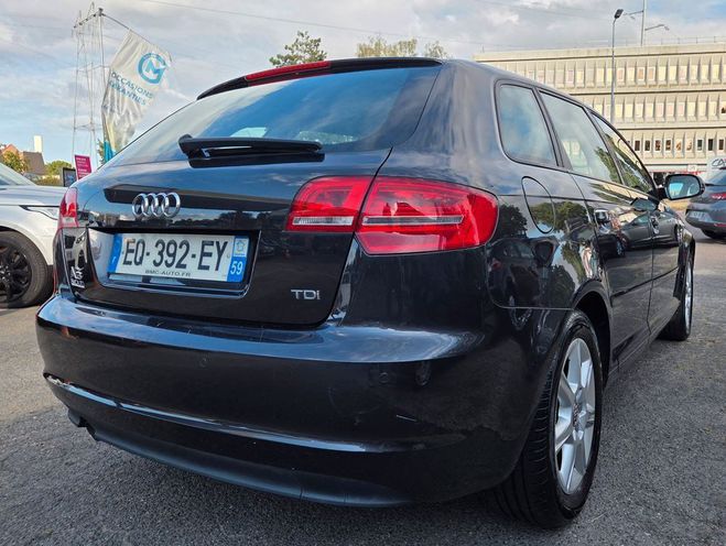 Audi A3 Sportback 1.6 TDi 105 cv Bo�te auto Noir de 2012