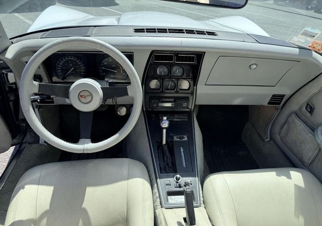 Chevrolet Corvette C3 Cross-Fire-Injection ( Dossier Comple Gris de 1982