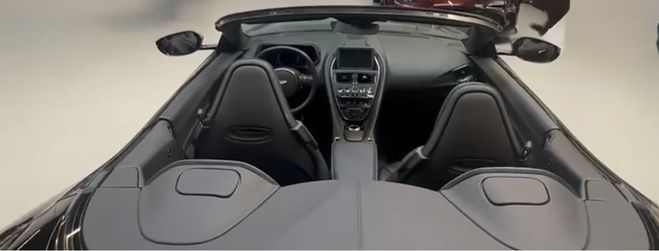 Aston martin DB11 volante  de 2022