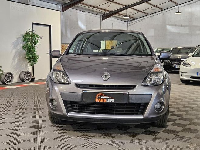 Renault Clio (III) PHASE 2 - 1.5 DCI 75CH AUTHENTIQUE Gris M�tallis� de 2011