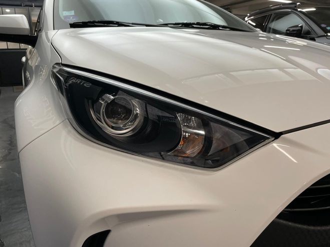 Toyota Yaris Hybrid France Multidrive ECVT Blanc de 2021