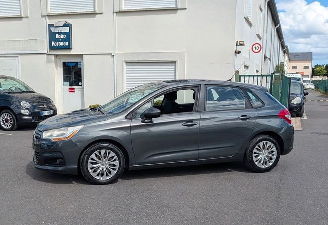 Citroen C4 (2) 1.4 VTi 95 ch Attraction MOTEUR A CH Gris de 2013
