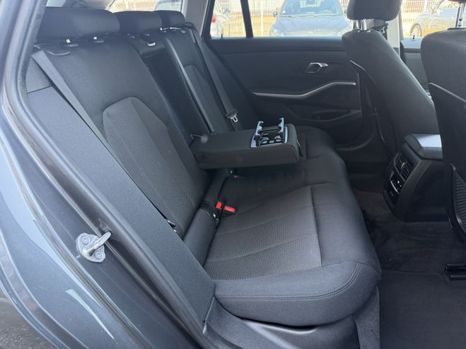 BMW Serie 3 (G21) 318DA 150 CH BUSINESS DESIGN GRIS C de 2022
