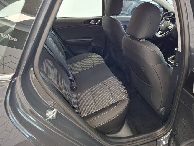 Kia Ceed SW 1.5 T-GDi 140 ch BVM6 Active gris de 2026