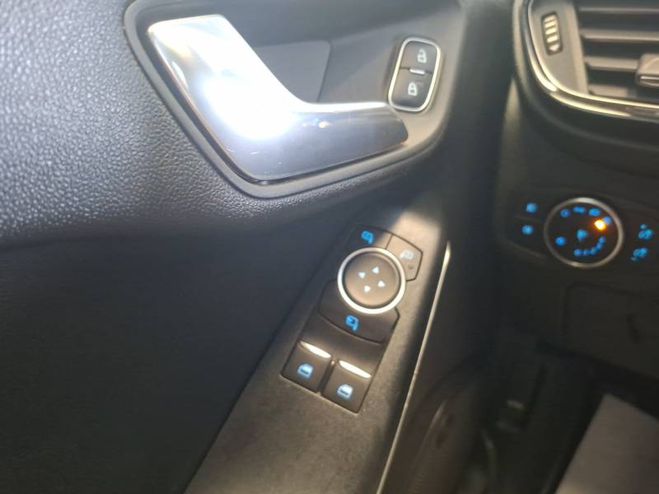 Ford Fiesta 1.0 EcoBoost 100 ch S&S BVM6 Titanium bleu de 2017