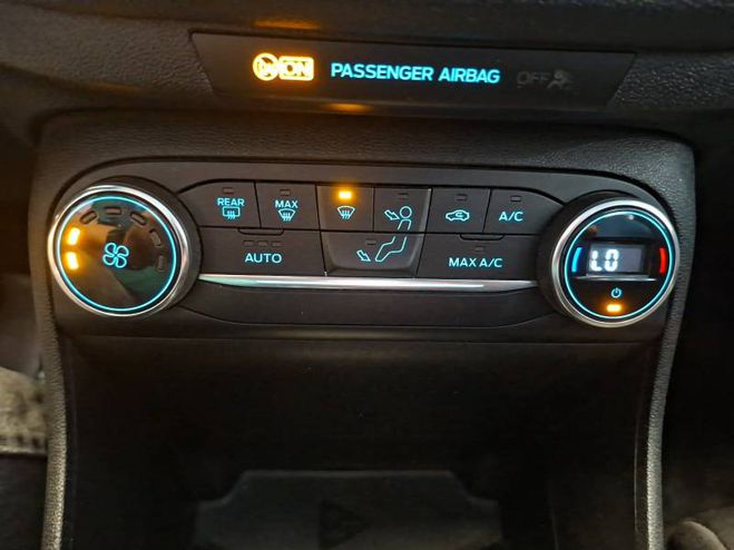 Ford Fiesta 1.0 EcoBoost 100 ch S&S BVM6 Titanium bleu de 2017