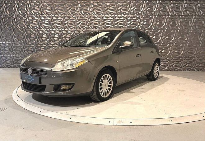 Fiat Bravo 1.6 Multijet 16V DPF - 105 2007 BERLINE  GRIS FONCE de 2008