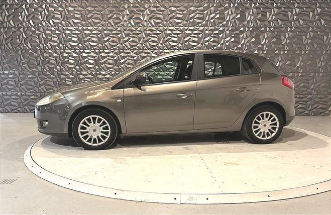 Fiat Bravo 1.6 Multijet 16V DPF - 105 2007 BERLINE  GRIS FONCE de 2008