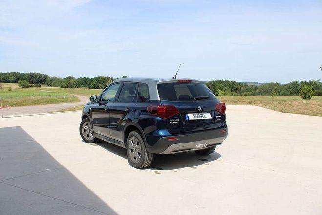 Suzuki Vitara HYBRID 115 CV GD LARGE ALLGRIP 4X4 CAM�R Bleu de 2024