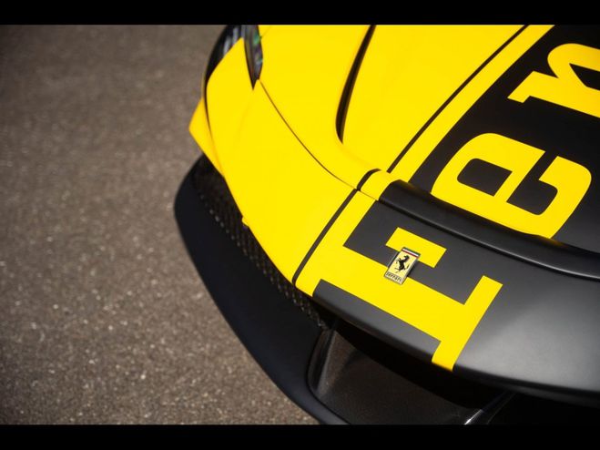 Ferrari SF90 STRADALE ASSETTO FIORANO - V8 bi-turbo - Noir Mat NERO OPACO de 2021