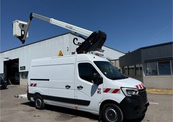  Voir d&eacute;tails -Renault Master l2h2 nacelle Klubb k32 446h &agrave;   La Boisse (01)