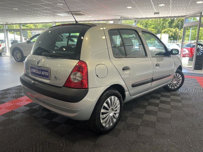 Renault Clio 1.2 AUTHENTIQUE 5P Grise de 2002