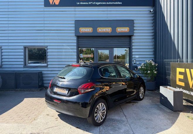 Peugeot 208 GENERATION-I 1.5 BLUEHDI 100ch CARPLAY D Noir de 2018