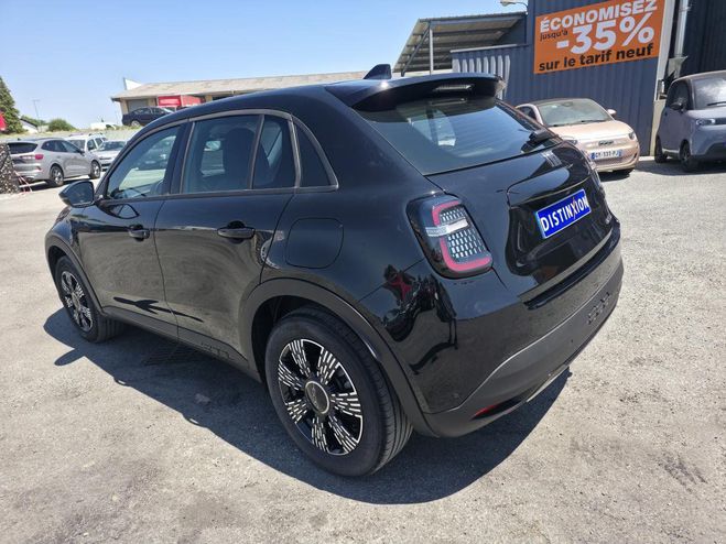 Fiat 600 1.2 Hybrid - 136 - BV DCT Ic�ne NOIR de 2025