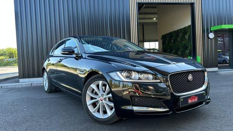 Jaguar XF 2.0 D - 180 - BVA - Stop/Start 2015 BERL 2018 d'occasion a Esvres (37)
