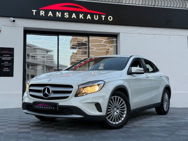 Mercedes Classe GLA CLASSE 180 d Intuition 7-G DCT A - BO�TE Blanc de 2015