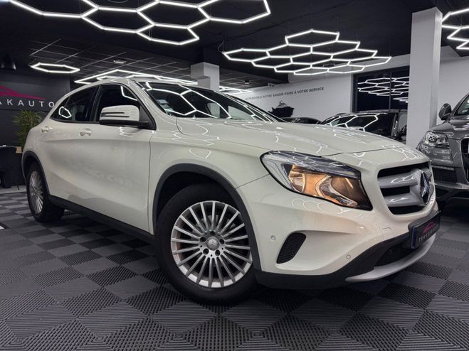 Mercedes Classe GLA CLASSE 180 d Intuition 7-G DCT A - BO�TE Blanc de 2015