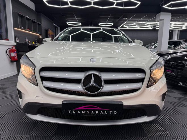 Mercedes Classe GLA CLASSE 180 d Intuition 7-G DCT A - BO�TE Blanc de 2015