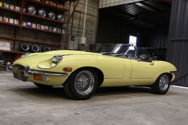 Jaguar E-Type S�rie 2 4,2L jaune de 