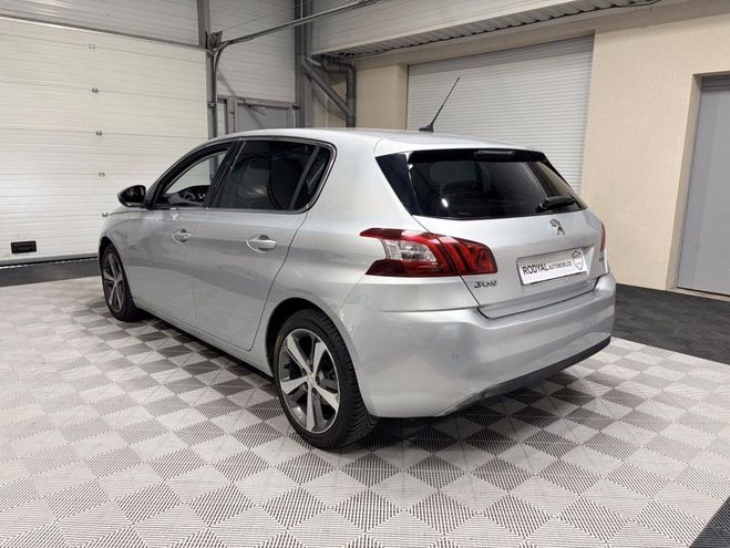 Peugeot 308 II (T9) 1.2 e-THP 12V 130 cv ALLURE  de 2016